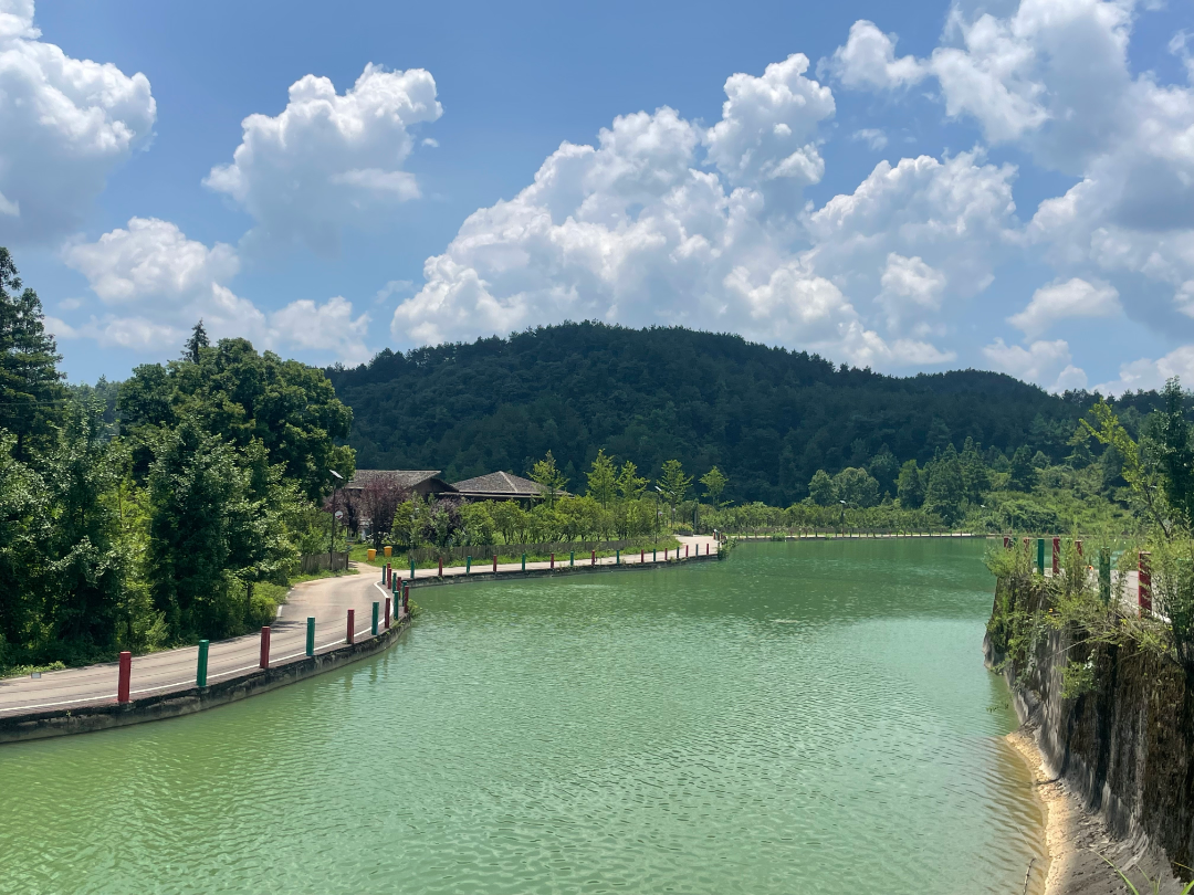 修文縣六屯鎮(zhèn)大木村：旅游避暑正當(dāng)時